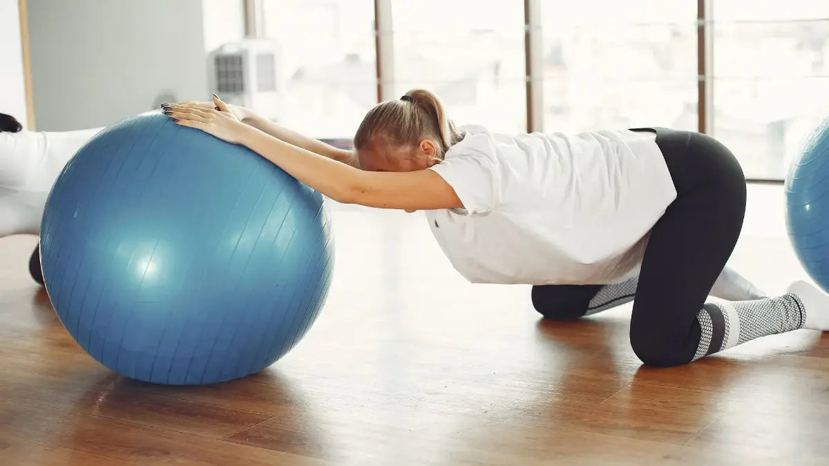 إيمان مدربة لياقة تقدم ورشة التحضير للولادة MommyFIT